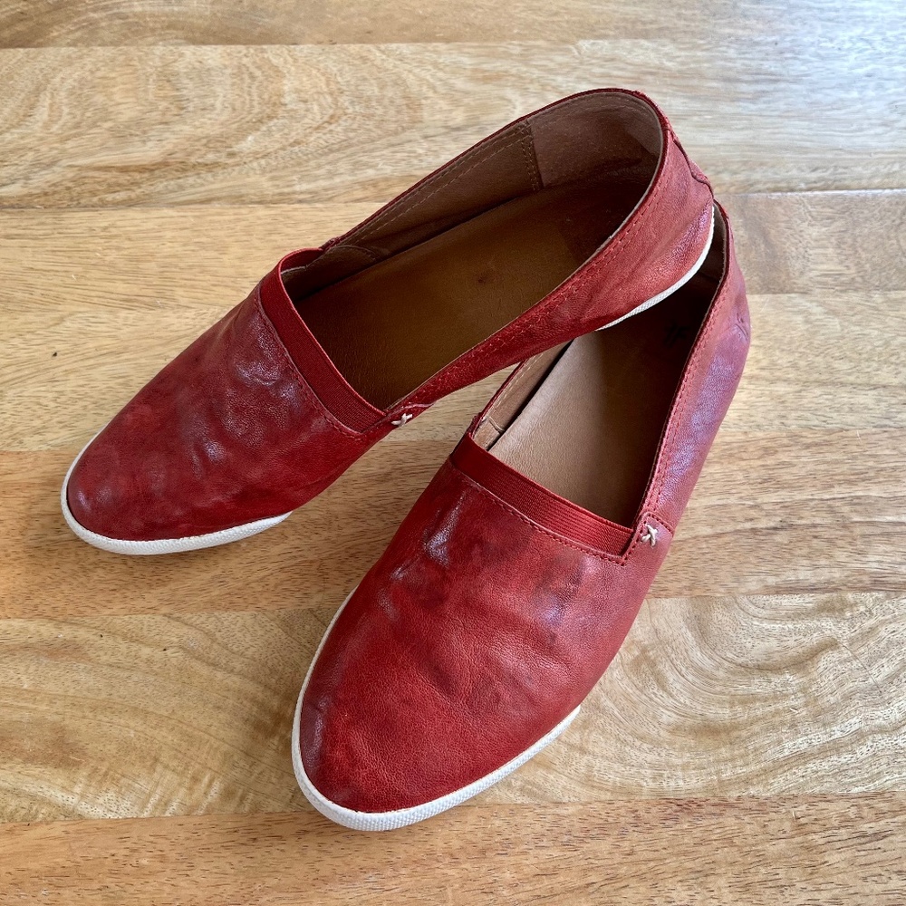 Frye Melanie Slip-ons 9.5